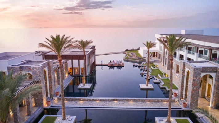 AMIRANDES A GRECOTEL RESORT TO LIVE