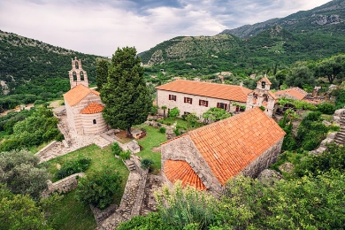 Nuo alaus daryklos iki vienuolyno