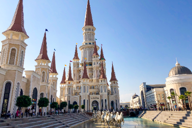 „THE LAND OF LEGENDS“ TEMINIS PARKAS