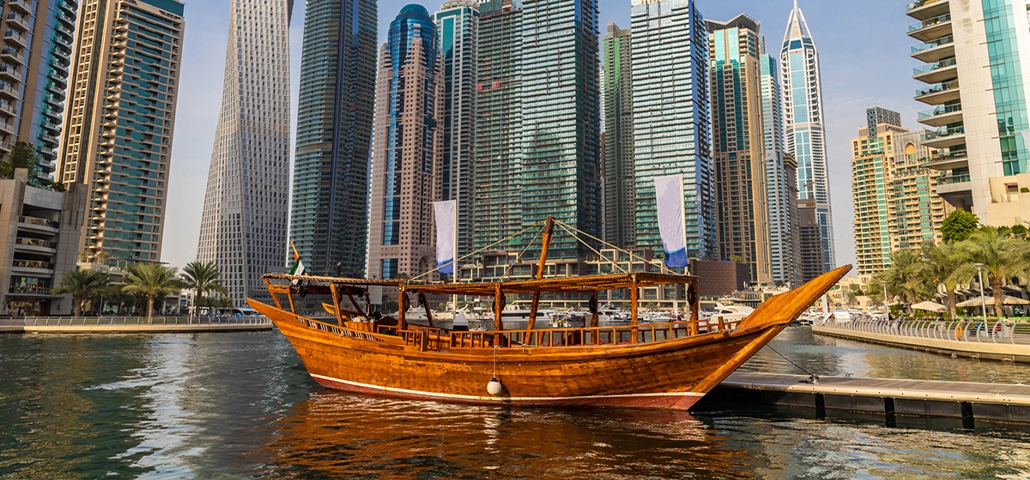 Kruiis traditsioonilisel paadil – rahulik õhtu vee peal