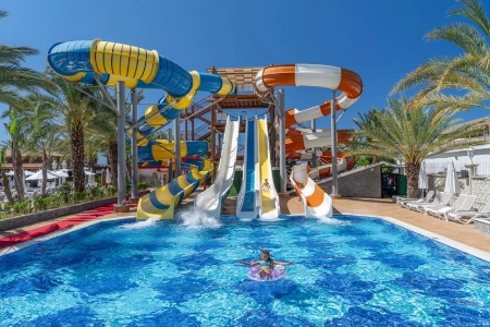 Quattro Beach Spa Resort